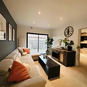 The Share House Tille