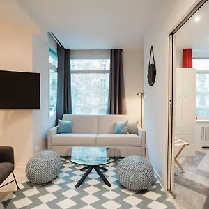 Cocteau : Au Cœur De La Rive Gauche, Neuf, Design, 2/4/6 Personnes Paris